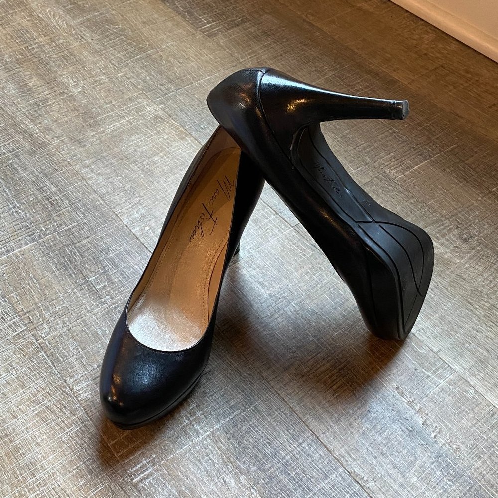 Marc Fisher - Black leather pumps/heels